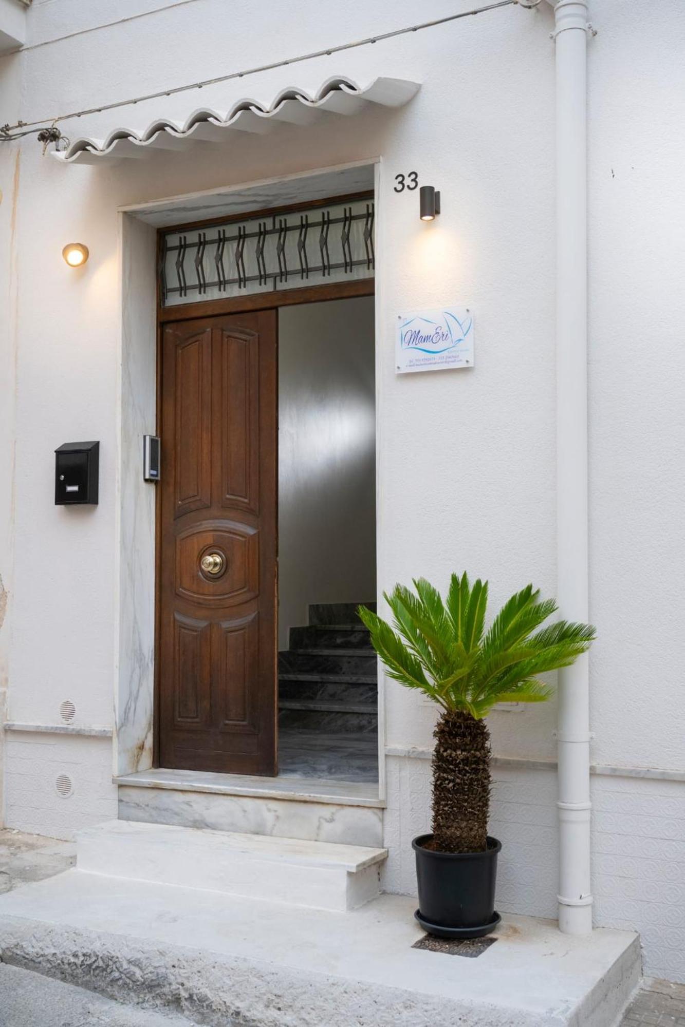 Mameri Central Rooms Castellammare del Golfo Eksteriør bilde