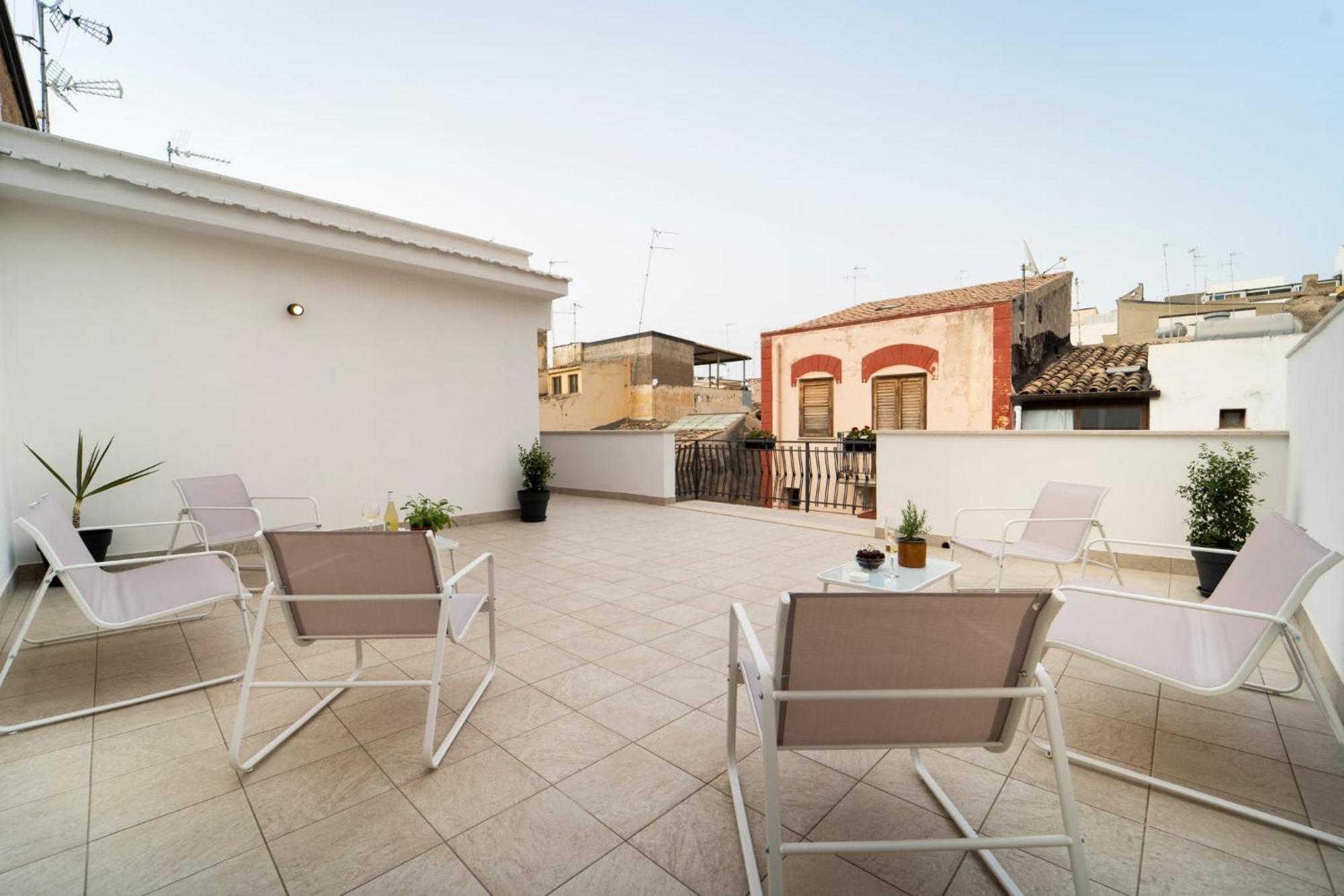 Mameri Central Rooms Castellammare del Golfo Eksteriør bilde